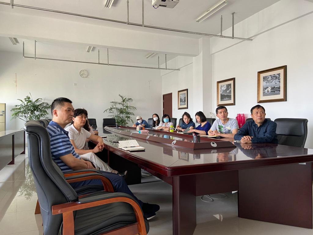 91porn
党员干部正在收看开幕式盛况